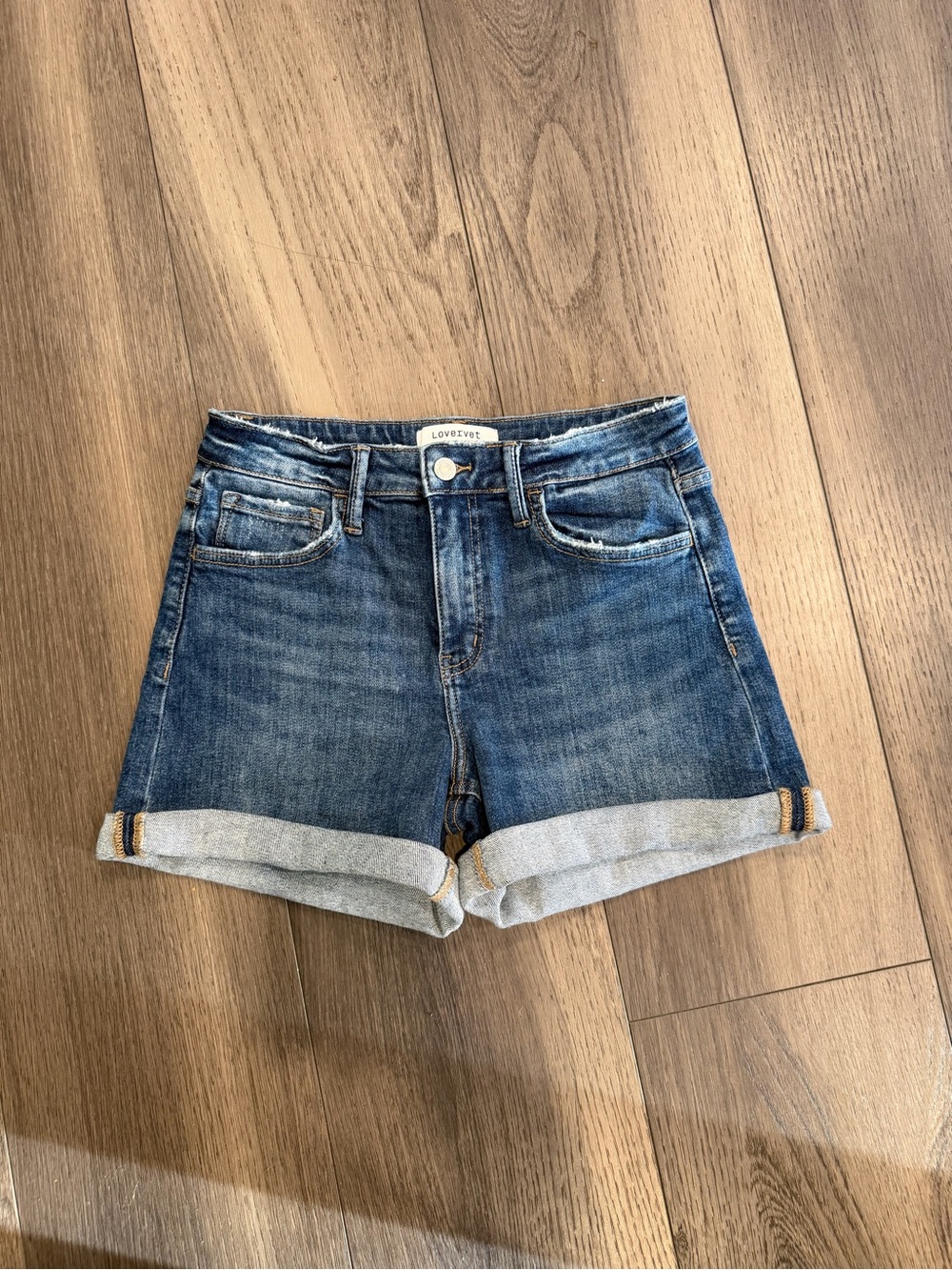 Love Tree Rolled-Hem Denim Shorts in Blue